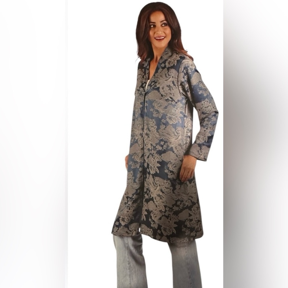 NWT. S/M. Sacred Threads Satin Jacquard Jacket. CL/GR05T